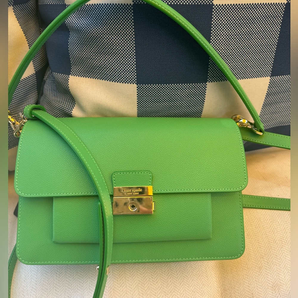 NWT Kate Spade Small Voyage Grain Bag in fresh green color